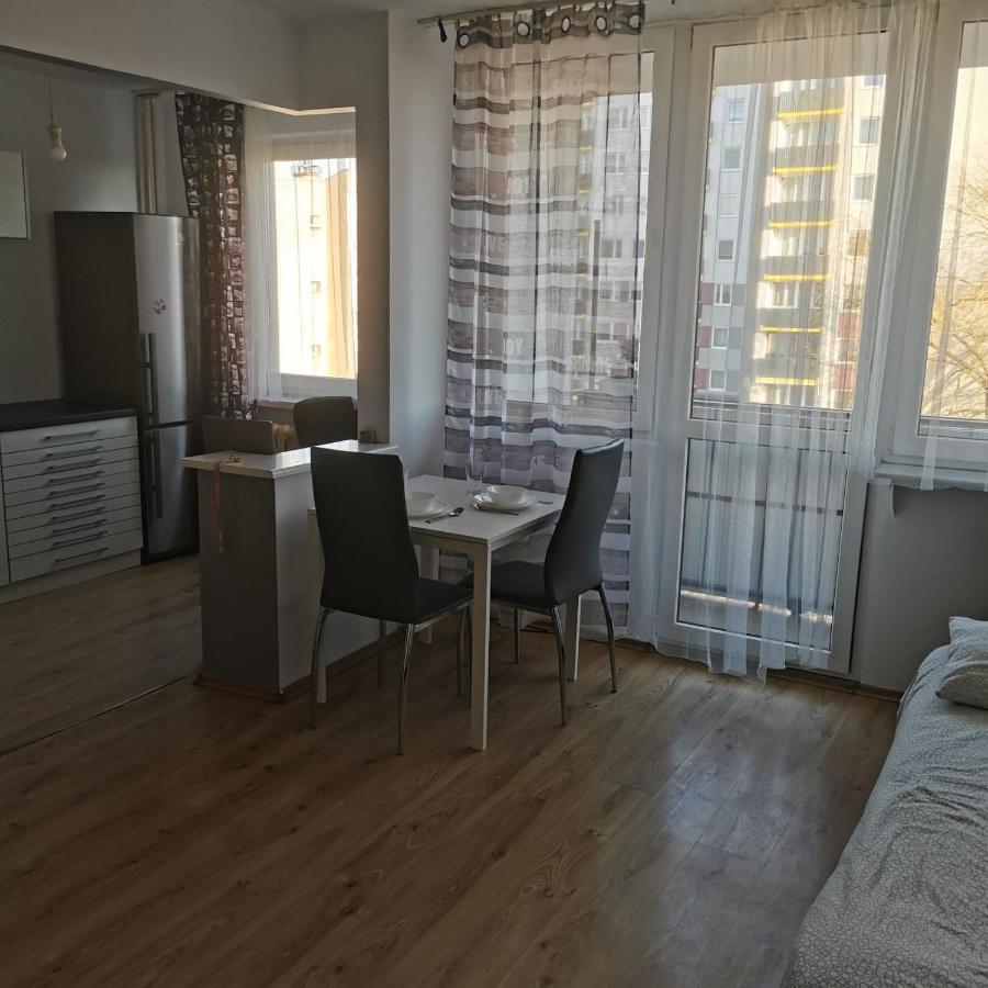 Kawalerka Z Balkonem 27 Apartment Częstochowa Exterior foto