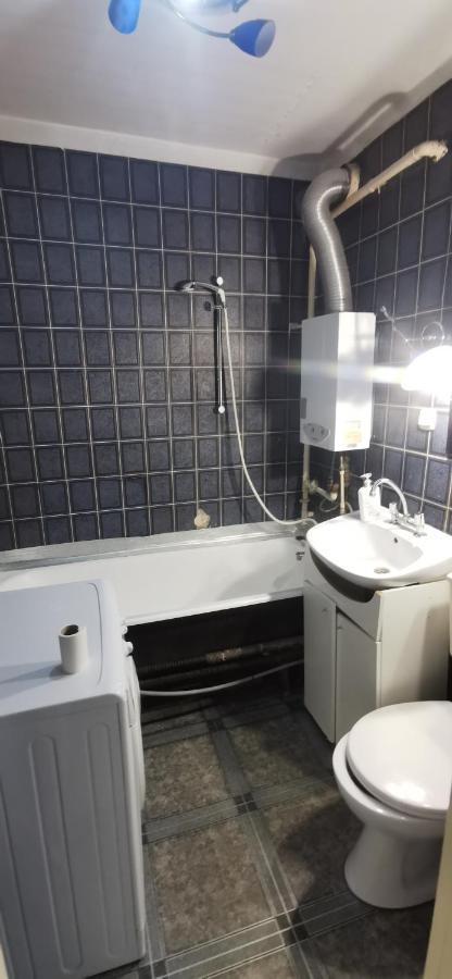 Kawalerka Z Balkonem 27 Apartment Częstochowa Exterior foto