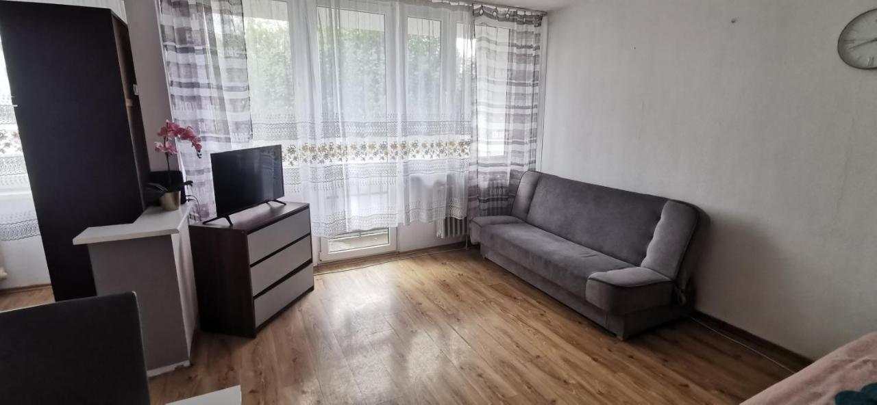 Kawalerka Z Balkonem 27 Apartment Częstochowa Exterior foto