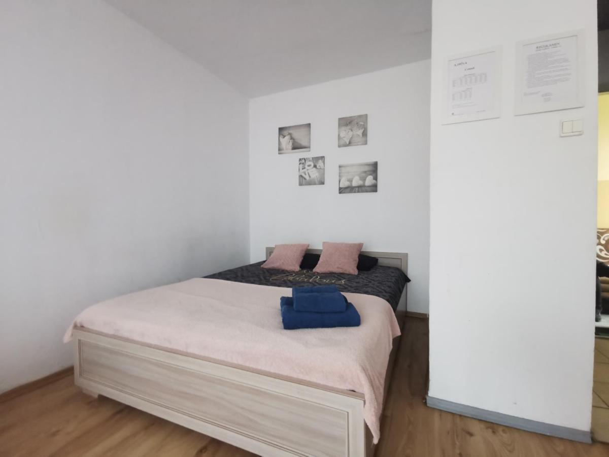 Kawalerka Z Balkonem 27 Apartment Częstochowa Exterior foto